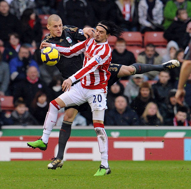 择了防守反 择了防守反