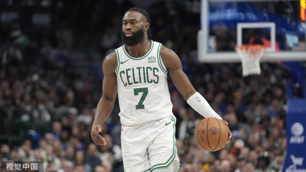 意甲第34輪拉齊奧1-2AC米蘭 伊布助托納利絕殺.