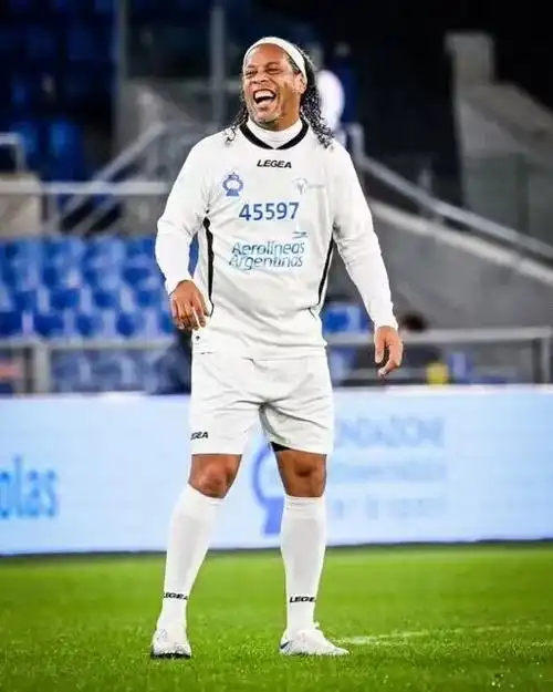 一场充满悬 一场充满悬