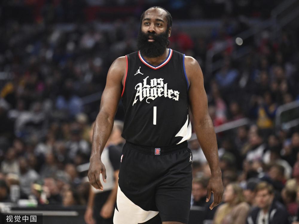 美国航空一波音客机飞行中舱门突发异响 紧急返航.